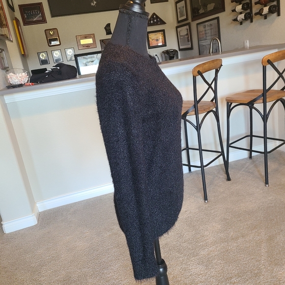 Sweater - Picture 4 of 5